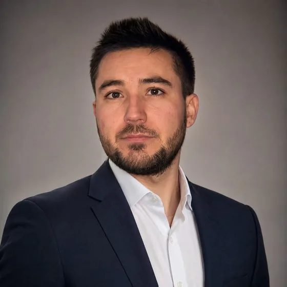 Cristian Ramirez, founder of Vexium AI